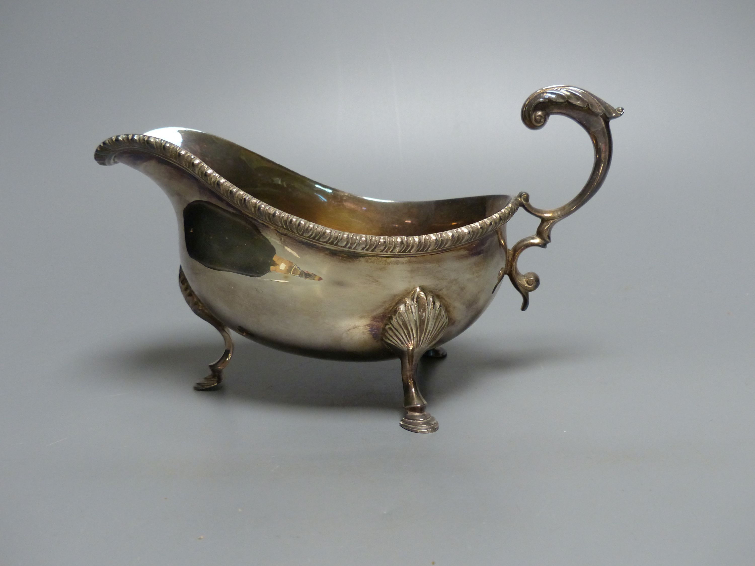 A modern silver sauceboat, London, 1965, height 12cm, 12.5oz.